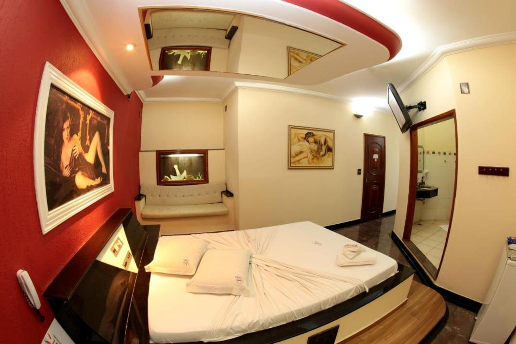 Hotel & Motel Le Baron (Adults Only) Pôrto Ferreira Zewnętrze zdjęcie