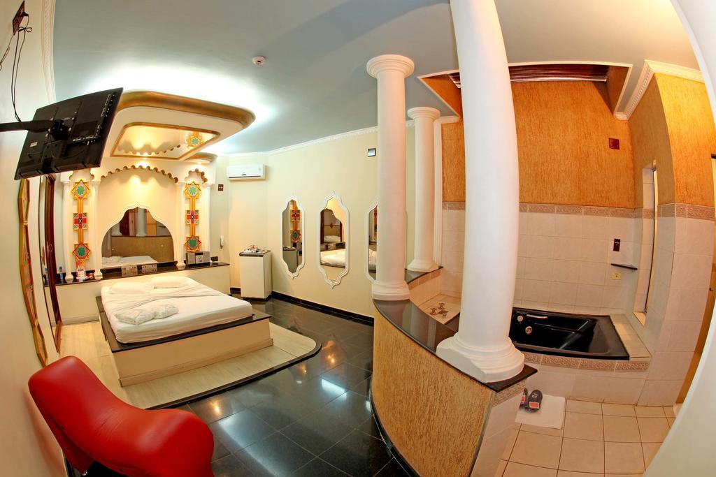 Hotel & Motel Le Baron (Adults Only) Pôrto Ferreira Pokój zdjęcie